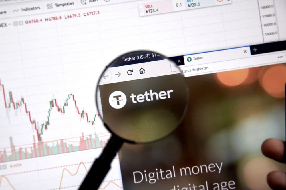 Co-Fondatore di Tether: Le Stablecoin Basate su Rendimenti Sfida al Dominio del Dollaro