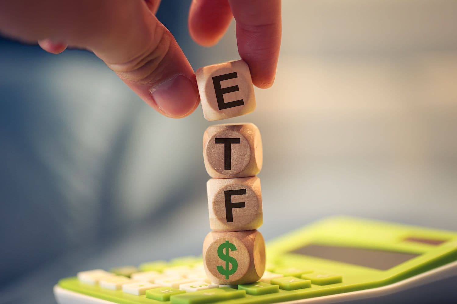 desktop-etfs-explained-from-traditional-markets-to-crypto